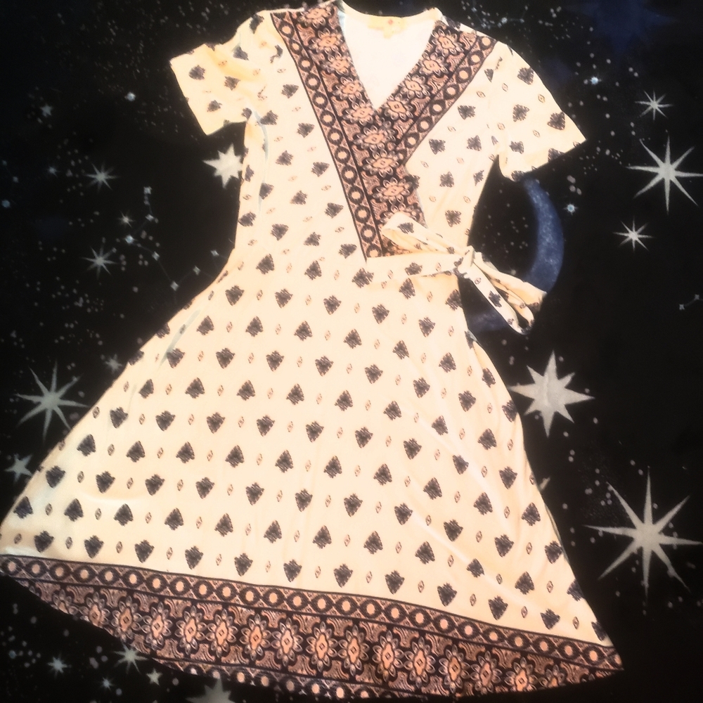 Wishful Park Cream/White Pattern Dress With Pockets and Side Tie, Small, NEW